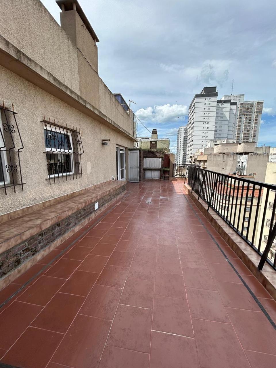 Apartamento Depto Luminoso Con Terraza Y Cochera En El Centro