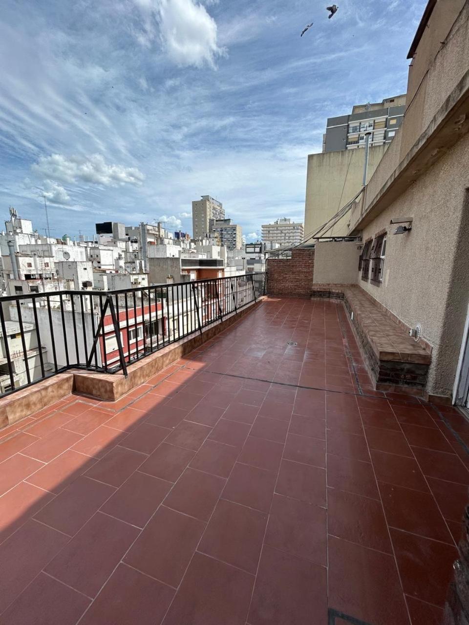 Depto Luminoso Con Terraza Y Cochera En El Centro *